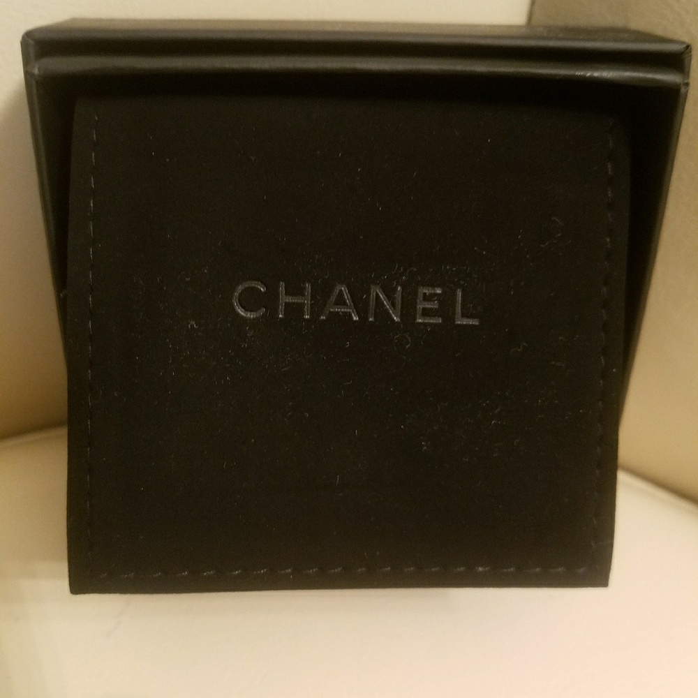 ***SOLD***Chanel Brooch - Picture 3 of 5